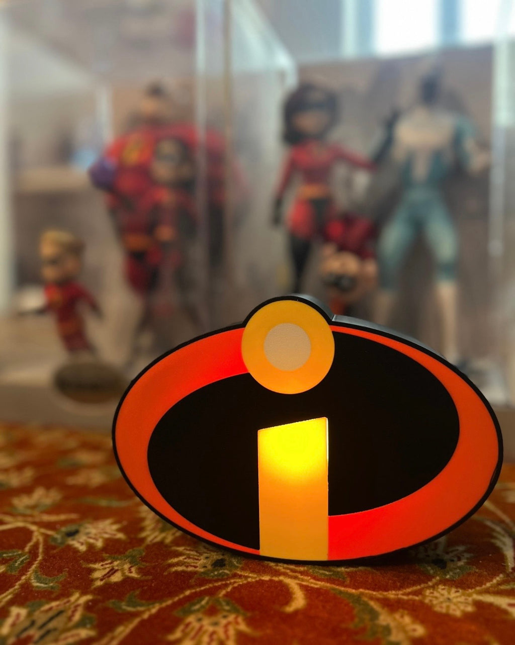 Disney Pixar Gli Incredibili - Lampada RGB a batterie con telecomando